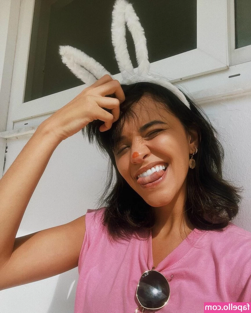 Talita Younan [ talita-younan ] - I hear that pigtails are in again. 😘