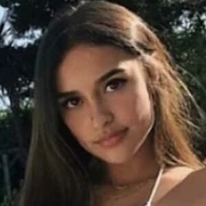 Alexandra Saint Mleux