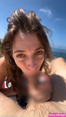 stellzgray - Mmmm yum yum yum 😝🍌