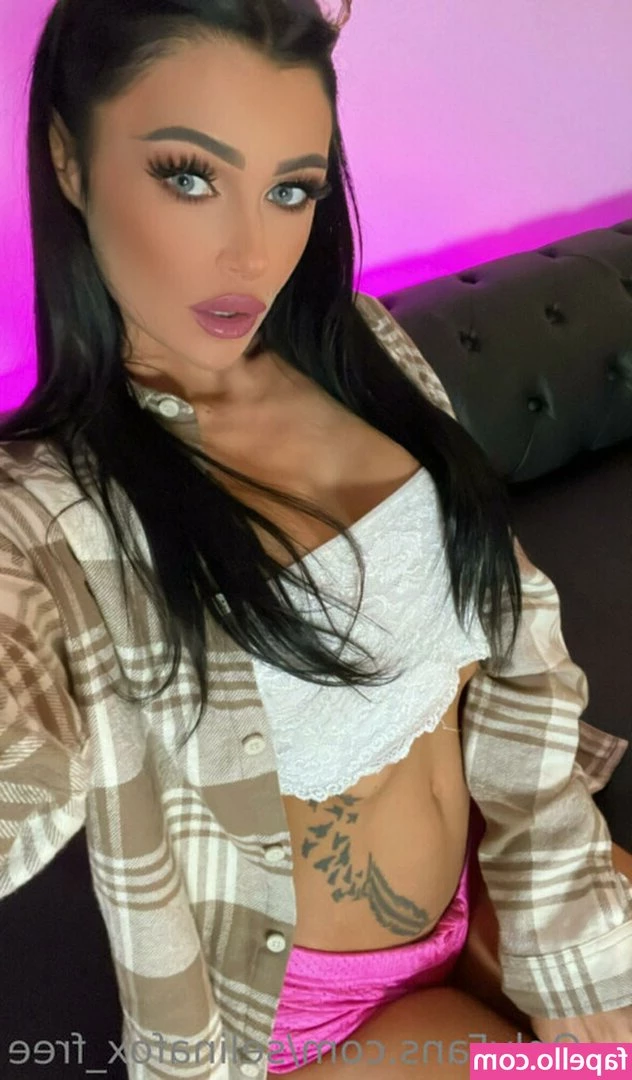 Selinafox - A good morning cumshot 🫢
