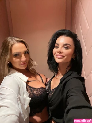 - Do you like my wet tshirt set?