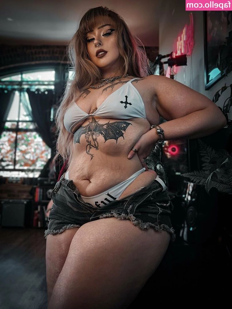 Lichlings [ lichlings-6 ] - Video call baby? My pussy is very wet 🥵💦