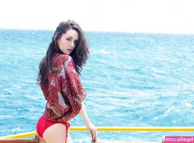 Eliza Dushku [ eliza-dushku ] - Squeaky clean jelly bean