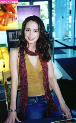 Eliza Dushku [ eliza-dushku ] - I would like someone to understand my silence  I am not looking for a