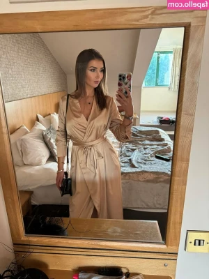 Kate Tracey [ kate-tracey ] - What did Santa bring you this year? And what did daddy bring me 😈
