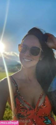 amarie301 - Hi Guys! SURPRISE!😃 I’ve posted something here and sent