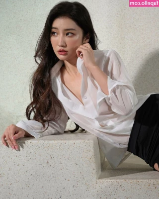 Vivi Lin [ vivi-lin ] - I'm bored will you play with me?
