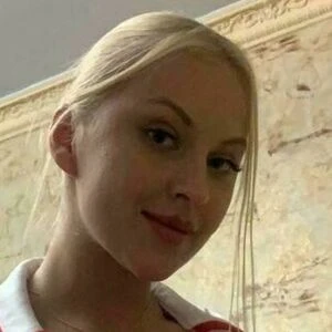Blondie_19
