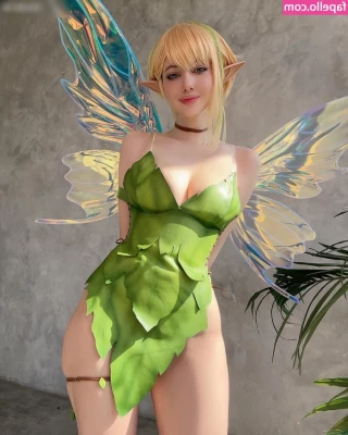 Alina Becker [ alina-becker-7 ] - I am in fact living  If you ve dm d me  I ll try to reply to those