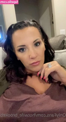 hotwife_brookeblaze [ hotwife-brookeblaze ] - Mucho tiempo de trabajarlos