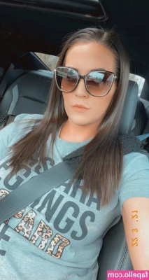 hotwife_brookeblaze [ hotwife-brookeblaze ] - I couldnt stand being alone last night so i asked my neighbor to come