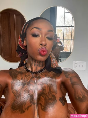 Skoobi3 - Very horny love  talk to me and let s play