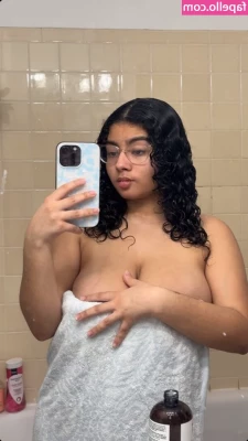 Jinxluvfil - Esta es mi primera foto atrevida para la página  está muy atrevida