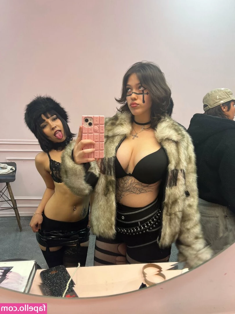 gaygothgirlf - After show 😋☺️