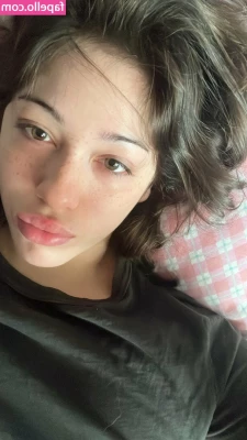 gaygothgirlf - Which part of my body finds you attractive?😍😉