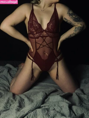 naughtyswed - let s have a late night sweat sesh   no membership needed