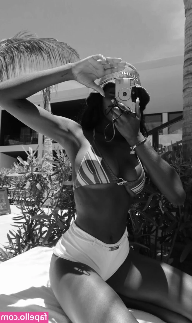 Kiara Pike [ kiara-pike ] - It’s sultry Sunday and I’m feeling playful!  Wanna see me take it