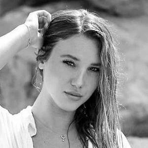 adriana-karembeu