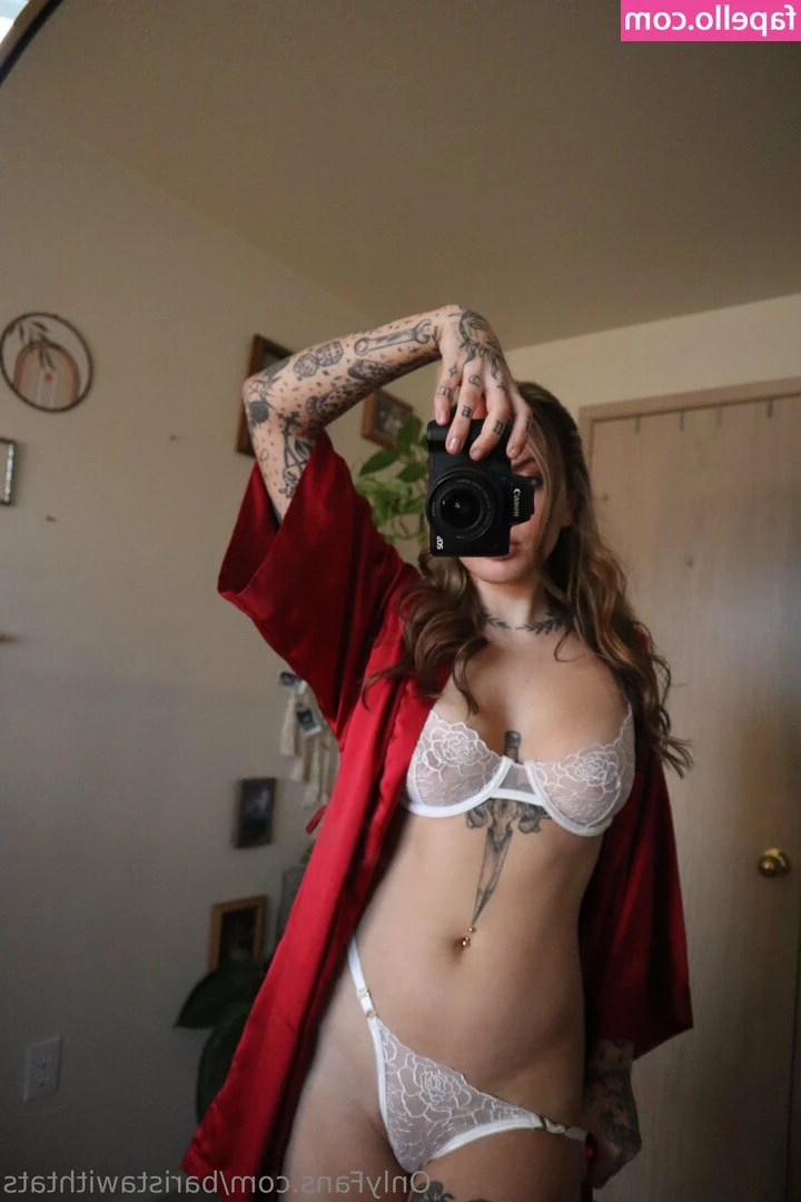 baristawithtats [ baristawithtats-1 ] - Look de ficar em casa 🥰🤤