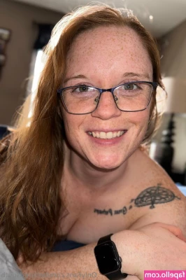 bellaredsouth - Blurred face  blurred nipples  but clearly a tie