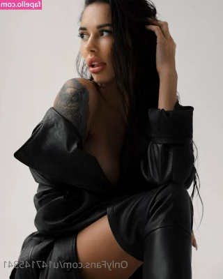 lilycarter - I m here for you now