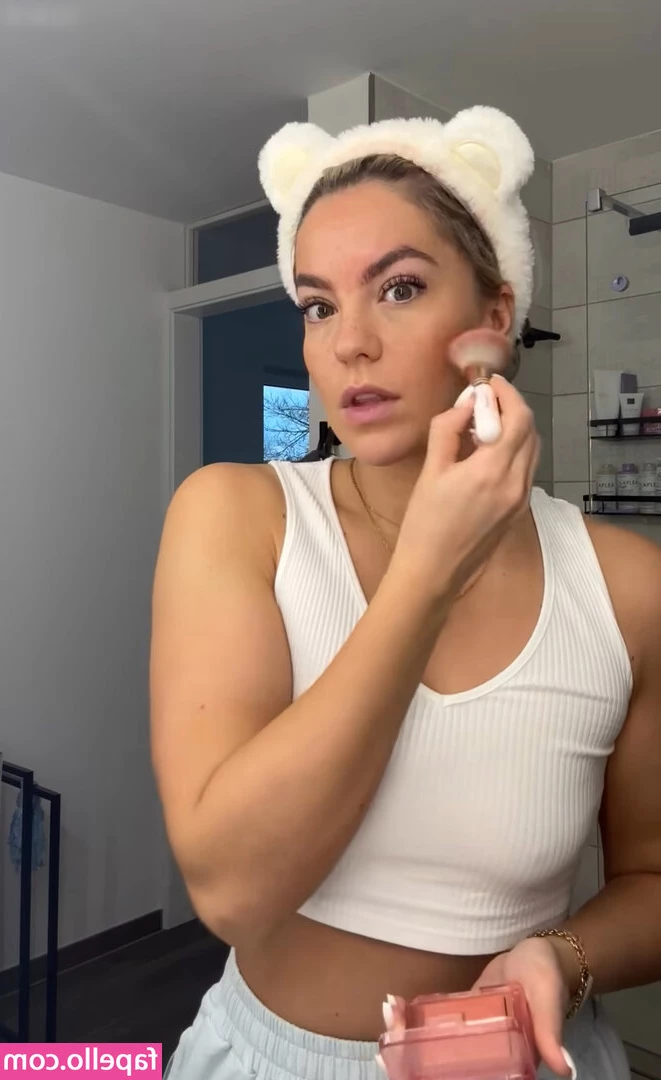 Kimmieous - Can t forget titty tuesday