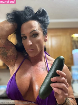 Kandylegsxxx - What color should I do my nails? Help me pick 😘