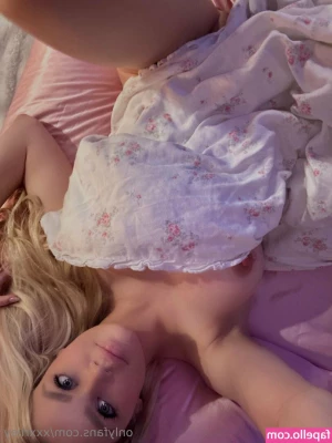 Riley Steele [ riley-steele ] - FREE PAGE @annie_burn 👉FRESHMAN VIRGIN @annie_burn OPEN HER CHASTE