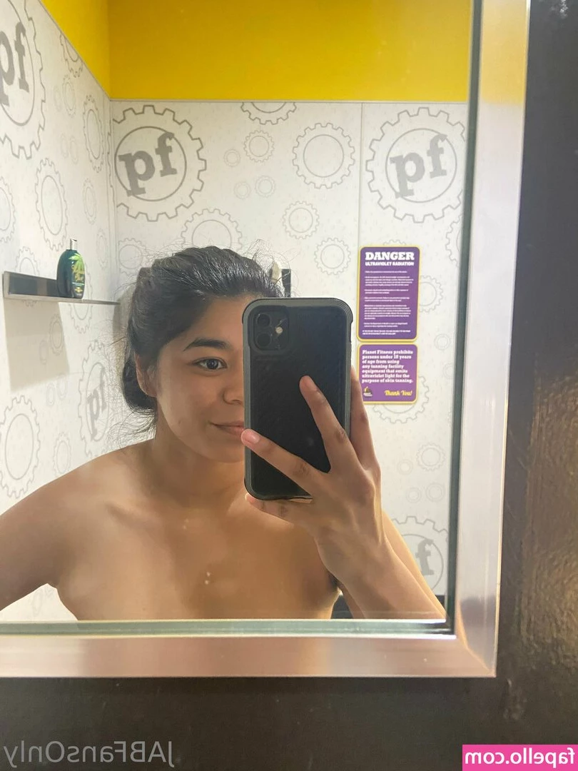 [ jasleneadler ] - Everyone go add my snap   - caralove420