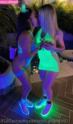 sexymama2626 - I get a lot of dick pics  My favorite ones are the ones where there s