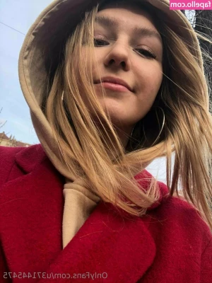 arniluck - Sub to my paid acct to see what s underneath    onlyfans com