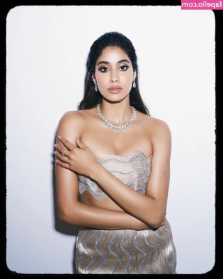Janhvi Kapoor [ janhvi-kapoor ] - Open Wide  say  AHH