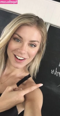 Jennifer Holland [ jennifer-holland ] - Don t miss out my best content in DMs