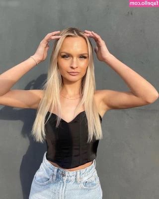 Linda Gleiber [ linda-gleiber ] - Suck me up buttercup