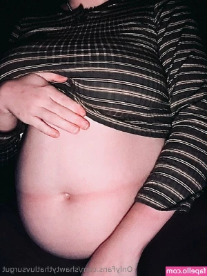 shawtythatluvsurgut - Wanna see more?  Onlyfans.com/Ninitard