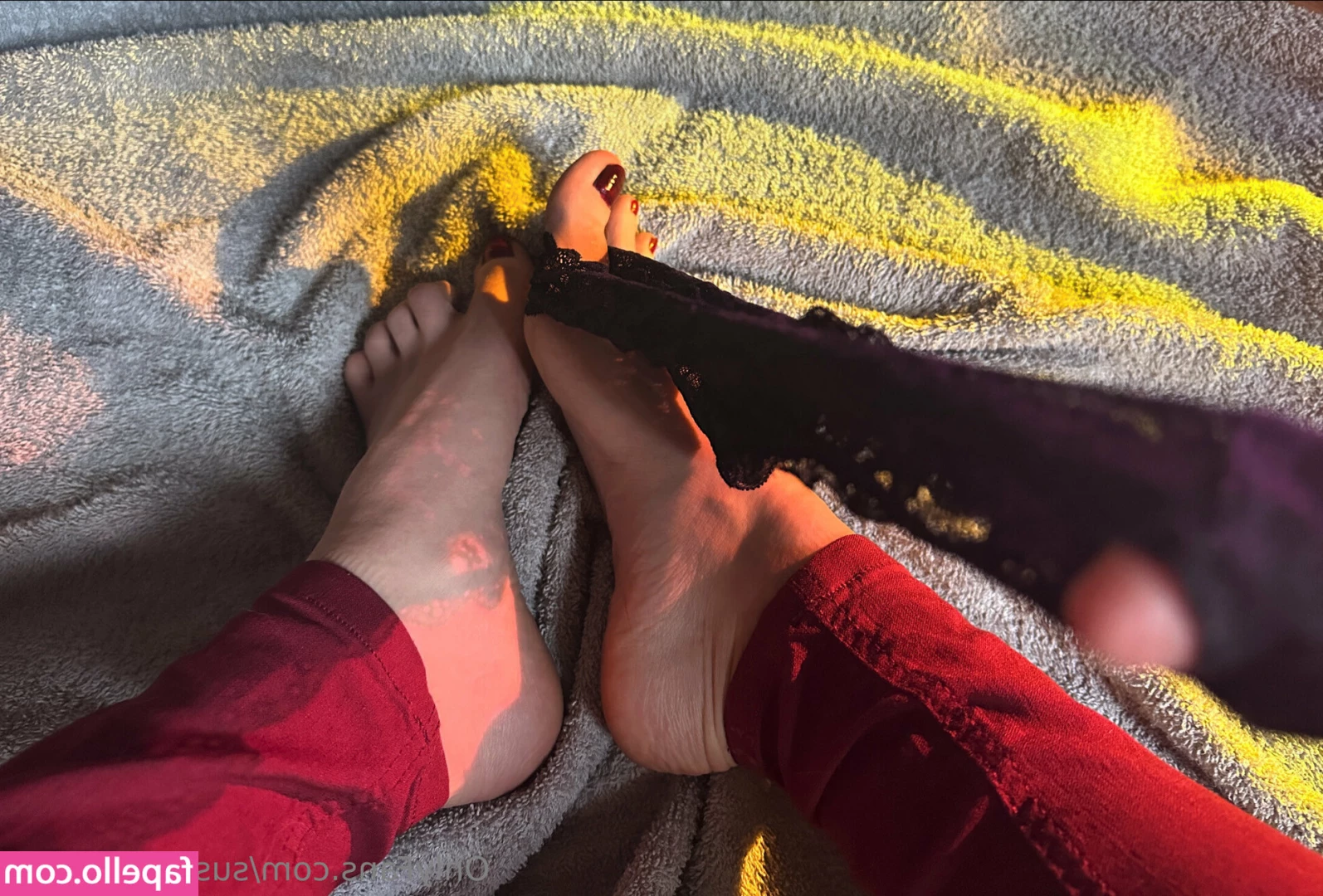 susansarantoe - What are you going to be for Halloween?