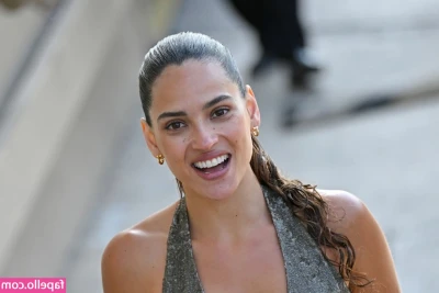 Adria Arjona [ adria-arjona ] - Love me. Love me 💓 Night and day 🪐 Hot fire 🔥