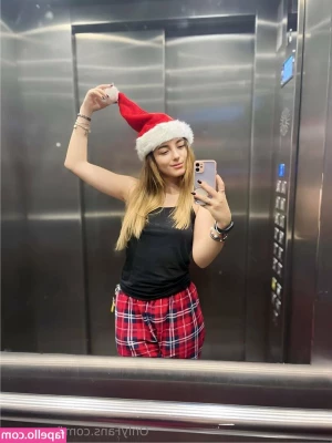 leamoore - Watch me cum with my new toy   So juicy and creamy   And I didn t