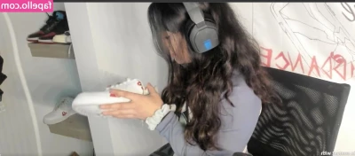 Haleythemartian - Play with me🥺