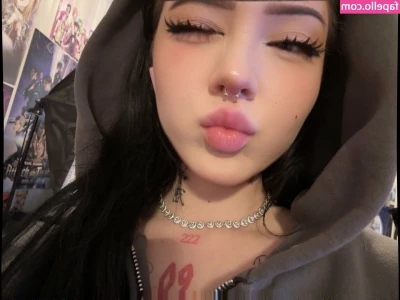 Laurinchhhe - Ariel DaSilva is hanging out and smoking a cigarette when Luis