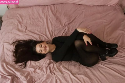 Alyssa Reign [ alyssa-reign ] - Melts in ya mouth not in ya hands