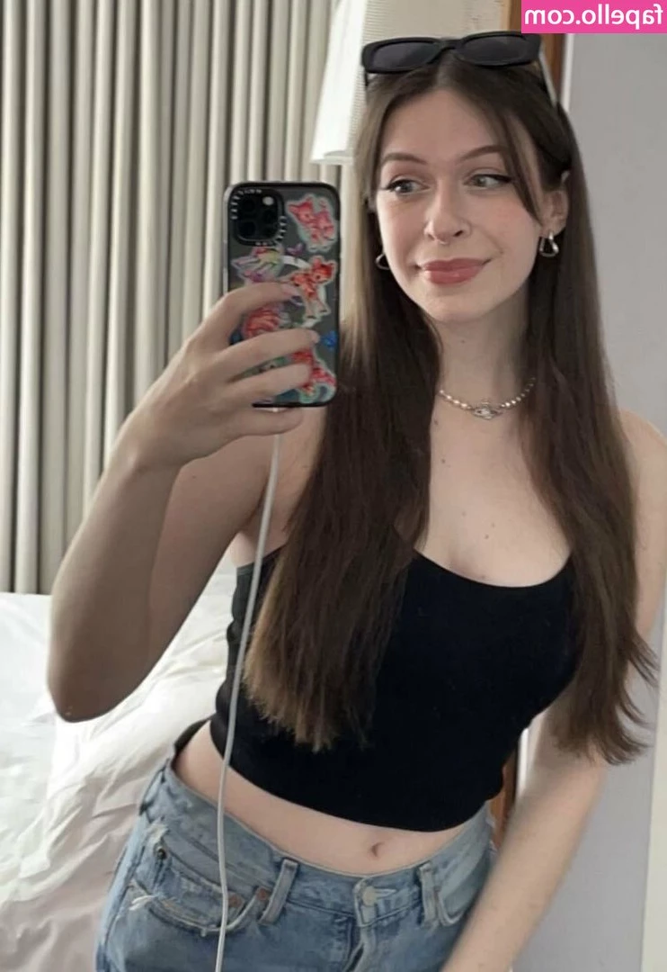 Hannahxxrose - let me take it off for you 💖