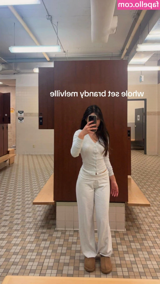 Claragsule [ claragsule-1 ] - Roses are red  violets are blue  my nipples are hard  I hope you are