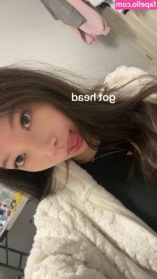 Claragsule [ claragsule-1 ] - Morning!  Wanna dick snuggle first?