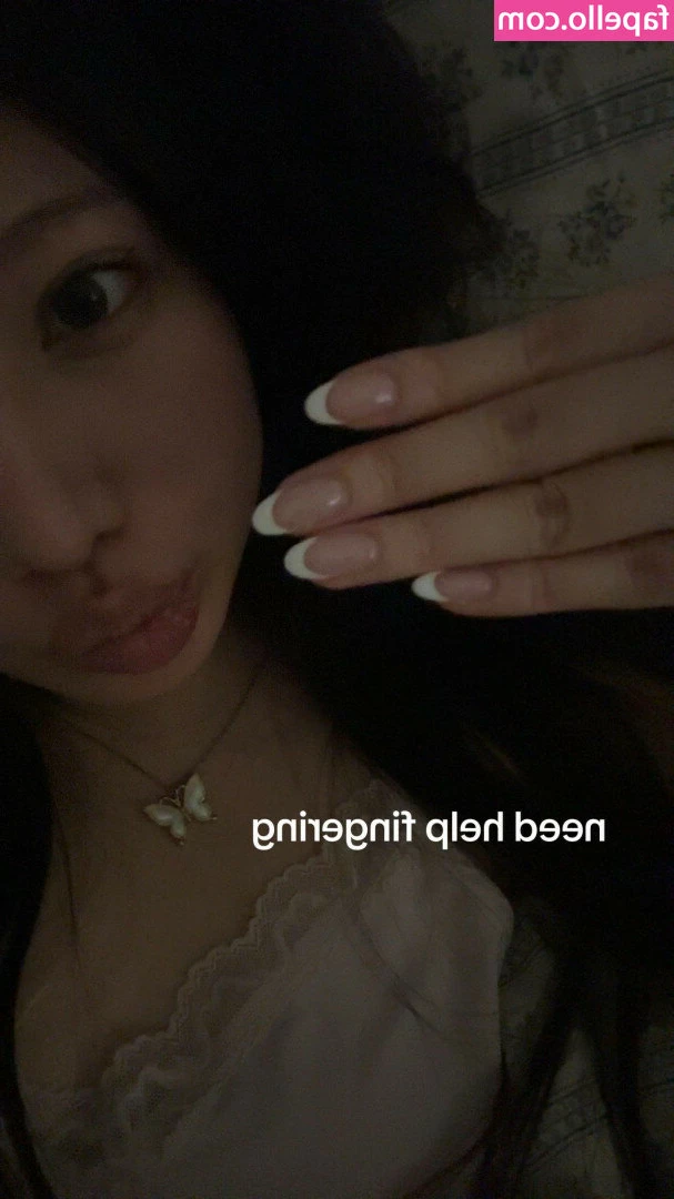 Claragsule [ claragsule-1 ] - The sheets are so wet with my cum right now😩