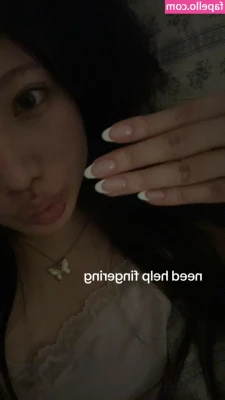 Claragsule [ claragsule-1 ] - The sheets are so wet with my cum right now😩