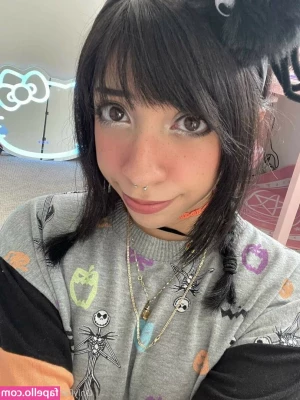 Kittiolic - Slap my thick ass with your hard cock daddy! 🍑😈🤪