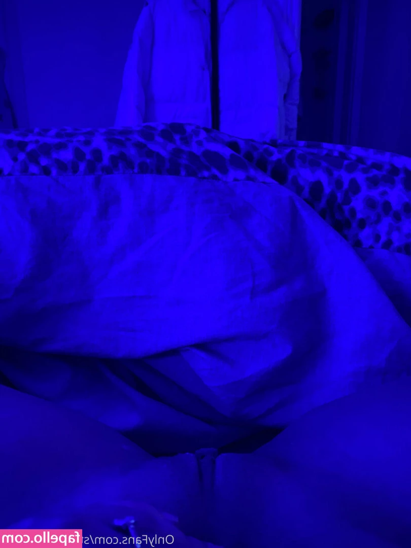 StripperCoochie - Wanna feel your   inside  Or mine inside you hahaha