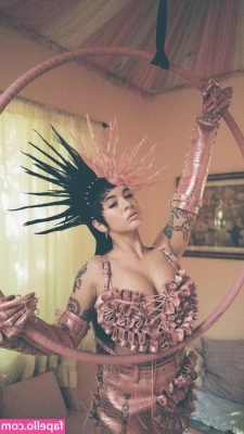 Melanie Martinez [ melanie-martinez ] - @tscrystalxxx you know how to make my cock leak!!! I can't wait!!! 