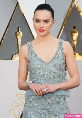 Daisy Ridley [ daisy-ridley ] - Your whole life, wrapped around My finger.